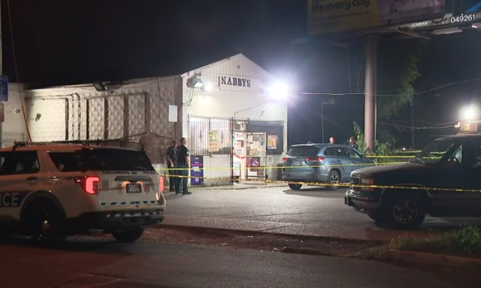 Man Shot Inside North Columbus Convenience Store, Police Investigating